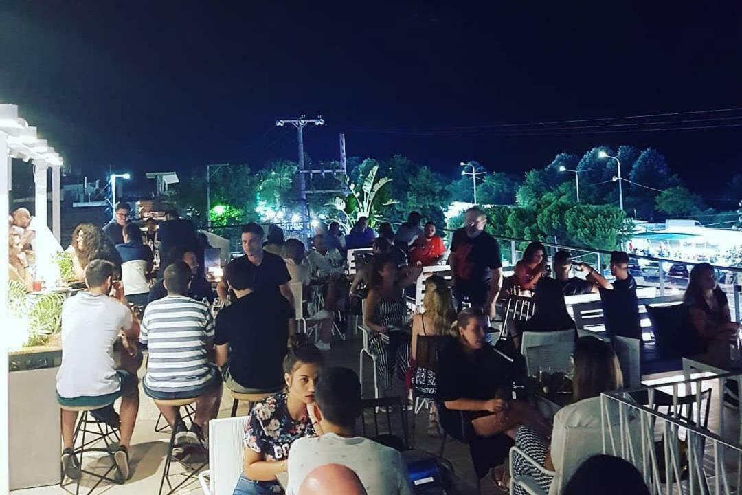 Kasta Beach Hotel Офриніо Екстер'єр фото